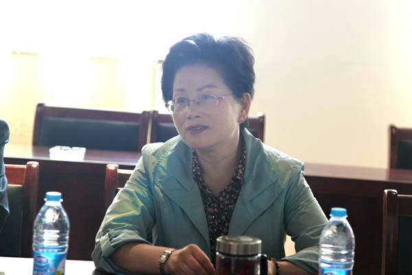 马鞍山市政协主席李群来中德机床观赏 马鞍山市政协主席李群来中德机床观赏