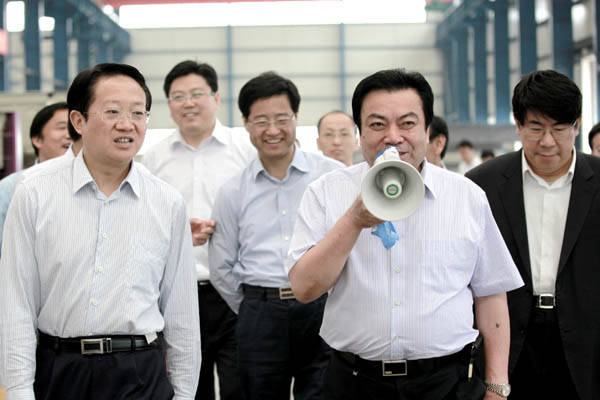 安徽省副省长唐承沛观察中德机床 安徽省副省长唐承沛观察中德机床