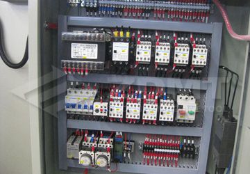 电控箱.jpg 电控箱.jpg