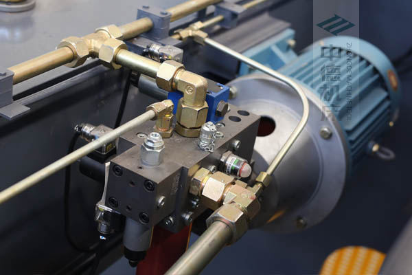 ZDPE8025-德国力士乐液压体系,着名品牌机电,不变精度高,耐久耐用无端障.jpg ZDPE8025-德国力士乐液压体系,着名品牌机电,不变精度高,耐久耐用无端障.jpg